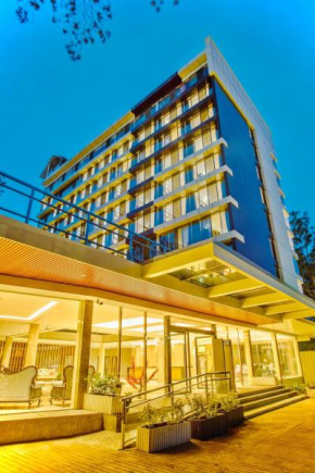 Гостиница Swiss Lenana Mount Hotel  Найроби